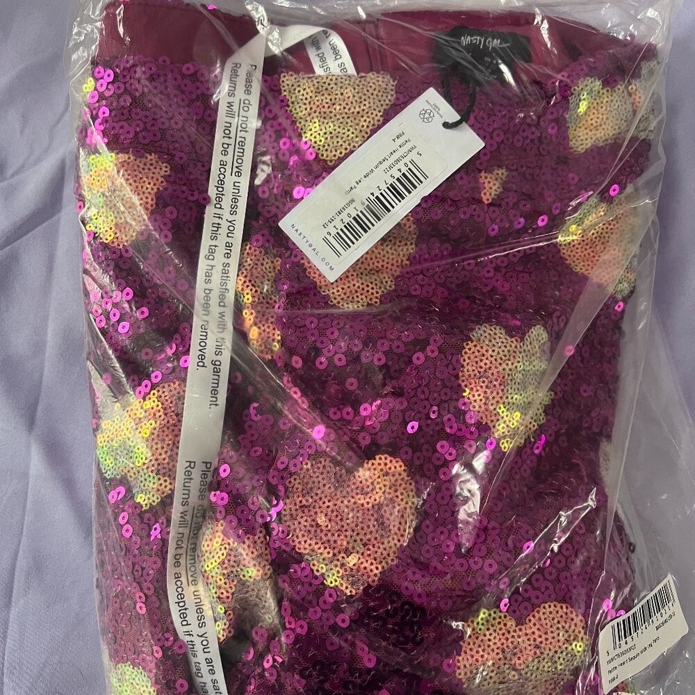 *NWT* Nasty Gal Petite Heart Sequin Flare Pants - Size 0